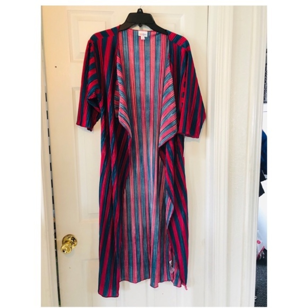NWT lularoe Long pink silky satin striped duster Shirley Komodo size small